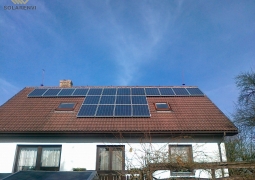 fotovoltaické moduly IBC PolySol 245 na střeše
